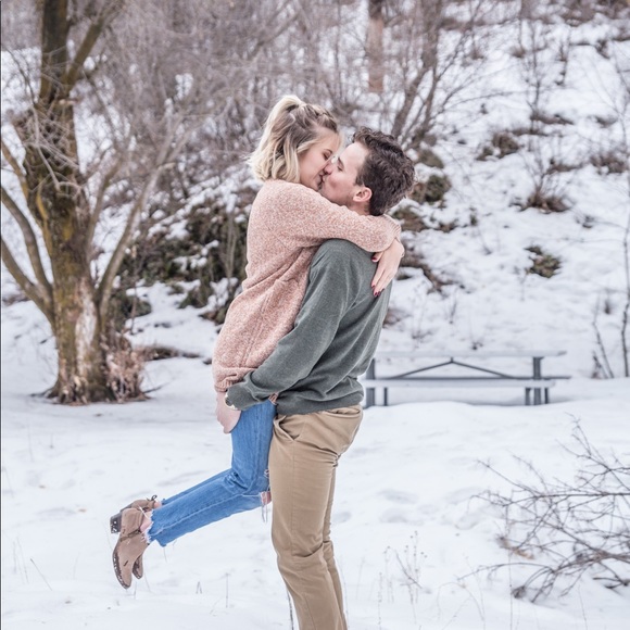 Meet your Posher, Liz - Picture 2 of 6